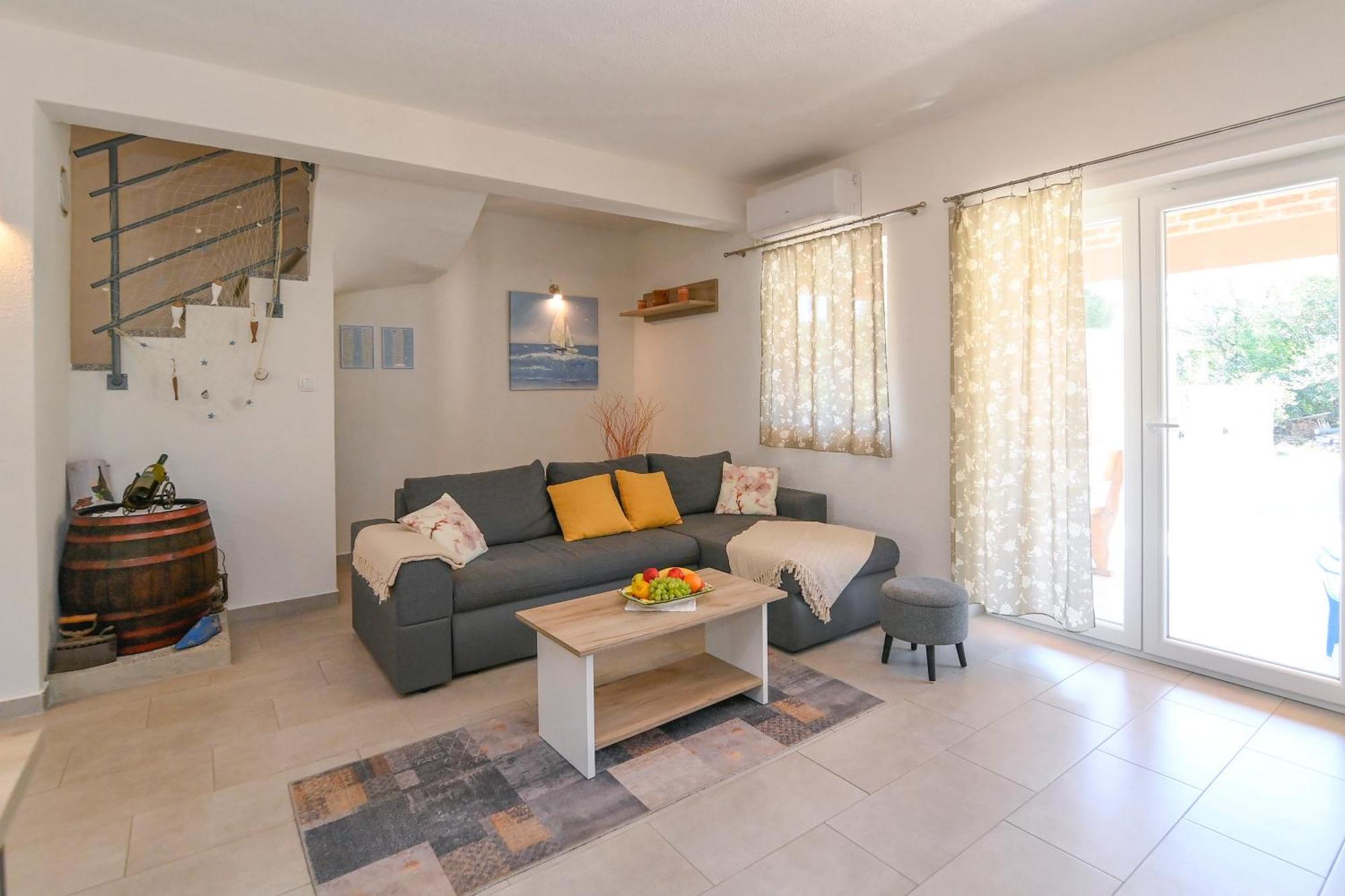 Vacation House Ulika Gabonjin Экстерьер фото
