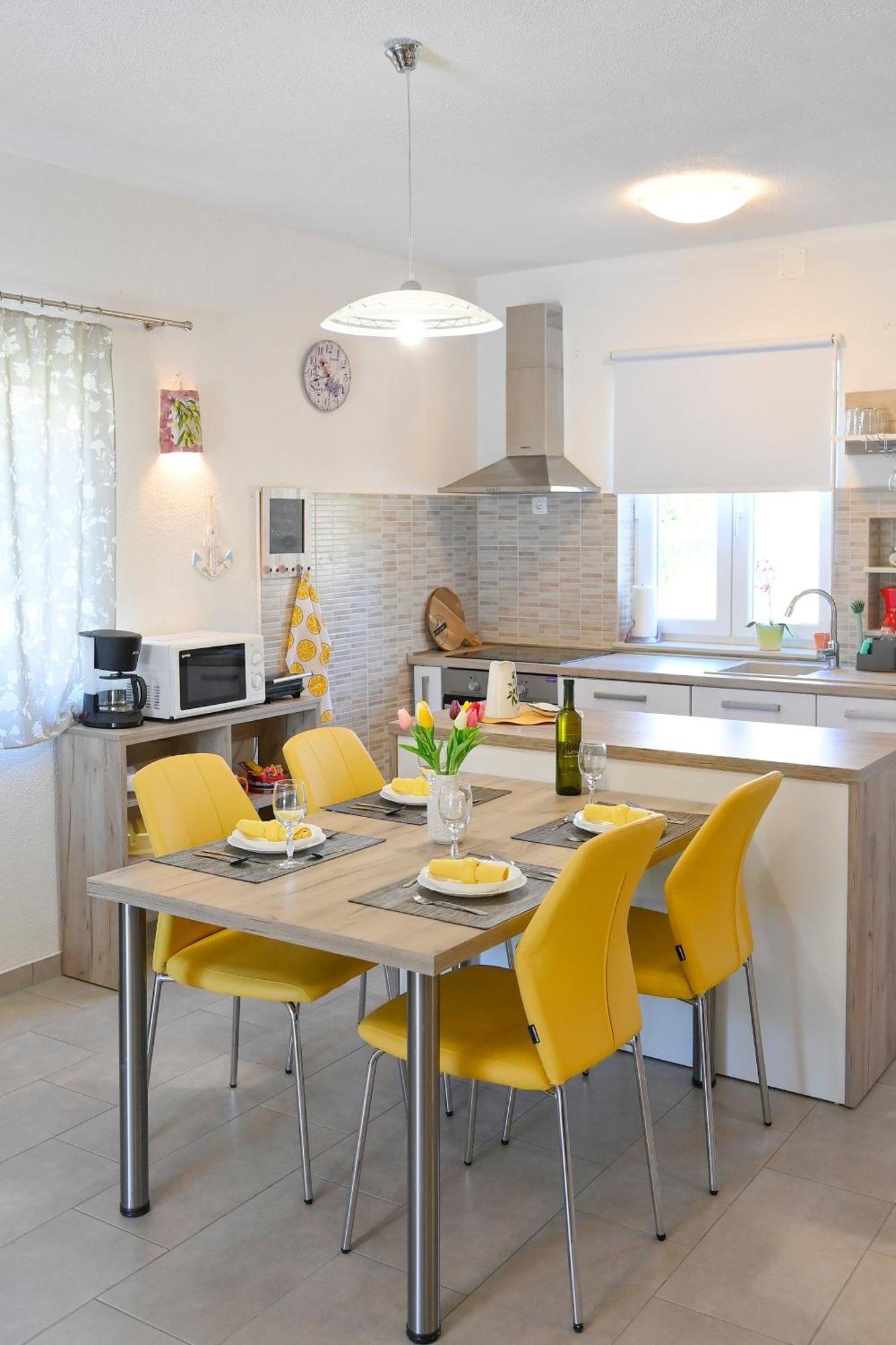 Vacation House Ulika Gabonjin Экстерьер фото