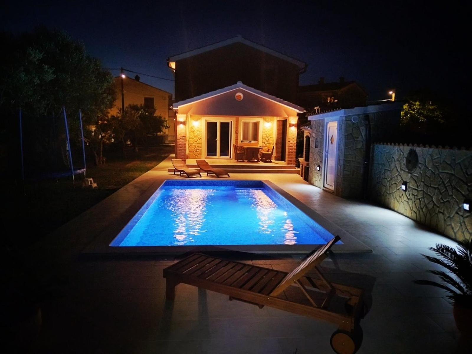 Vacation House Ulika Gabonjin Экстерьер фото